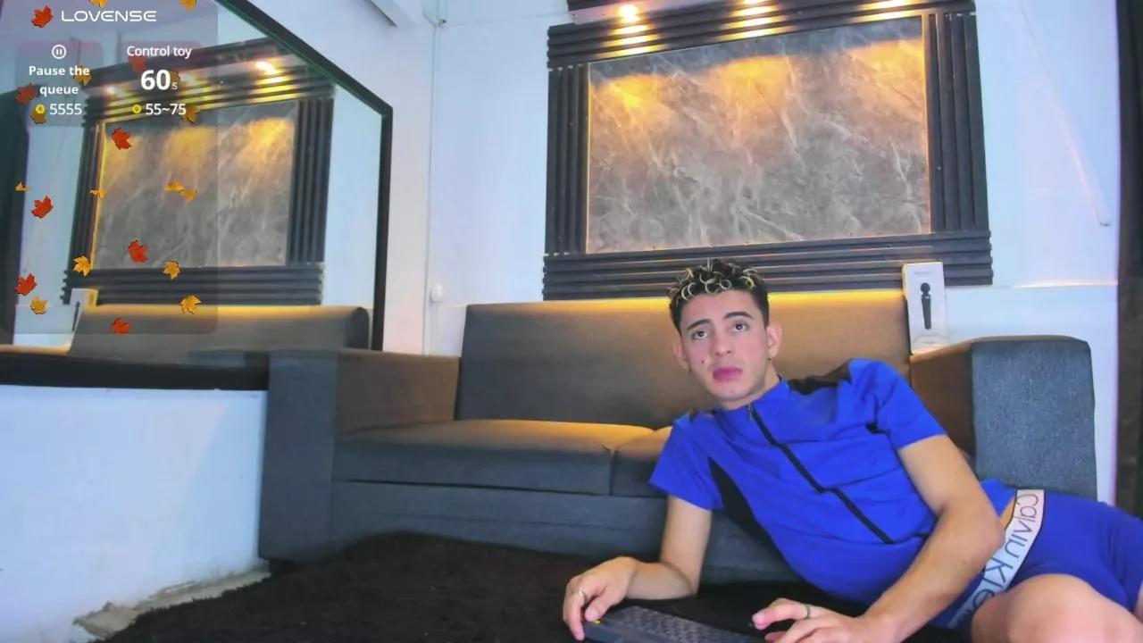 Photos of liaam_mendoza from Cam4 is Freechat