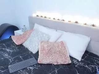 Photos of madelanecoote from CamSoda is Freechat
