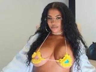 Photos of saamytits from CamSoda is Freechat