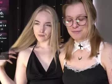 Teen sex cams free adult cams: check-out the satisfaction of conversing and c2c with our stunning models, who will teach you all about seduction and dreams with their smoking hot shapes.