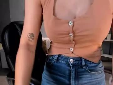 Teen sex cams free adult cams: check-out the satisfaction of conversing and c2c with our stunning models, who will teach you all about seduction and dreams with their smoking hot shapes.