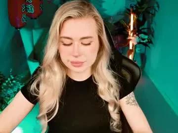 Adelloys webcams show profile image 