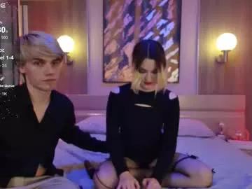 Teen sex cams free adult cams: check-out the satisfaction of conversing and c2c with our stunning models, who will teach you all about seduction and dreams with their smoking hot shapes.