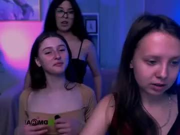 Teen sex cams free adult cams: check-out the satisfaction of conversing and c2c with our stunning models, who will teach you all about seduction and dreams with their smoking hot shapes.