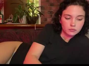 curly_mary from Chaturbate is Freechat