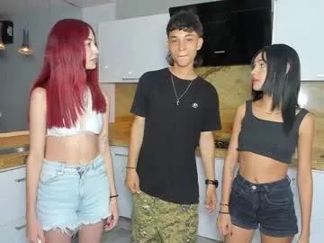 Teen sex cams free adult cams: check-out the satisfaction of conversing and c2c with our stunning models, who will teach you all about seduction and dreams with their smoking hot shapes.