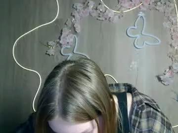 kissisabella from Chaturbate