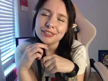 Photos of wingardiumleveveosa from Chaturbate is Freechat