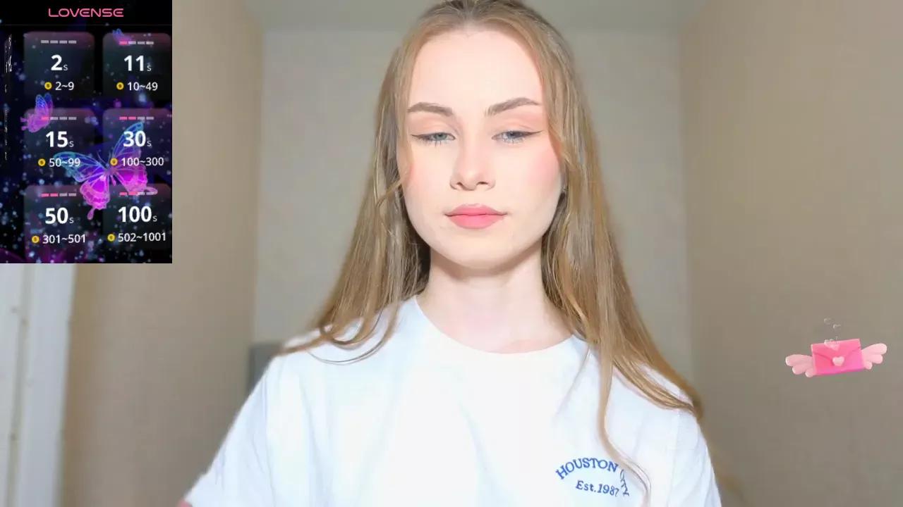 Photos of aminalux from Cherry is Freechat