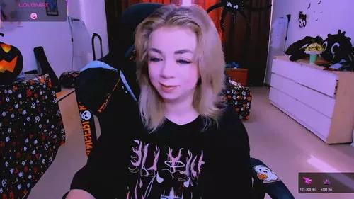 blinkofeyess from Cherry is Freechat