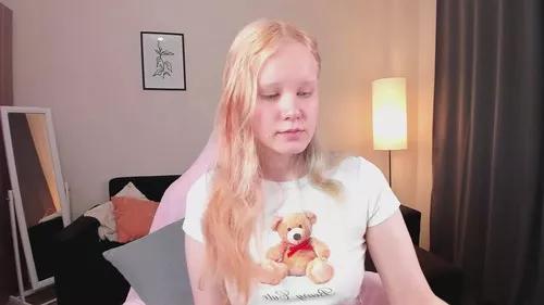 boostyboobs from Cherry is Freechat