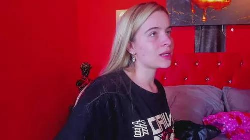 Photos of channelwhite from Cherry is Freechat