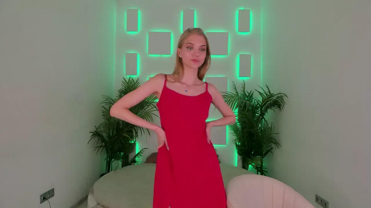 Photos of chloelens from Cherry is Freechat