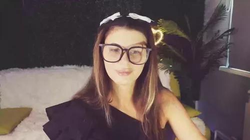 emilyreal from Cherry is Freechat
