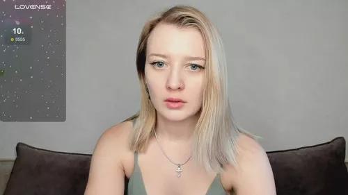 heyscarlett from Cherry is Freechat