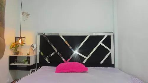iisabellanoa from Cherry is Freechat