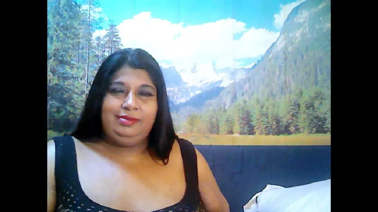 indianhoney4u from Cherry is Freechat