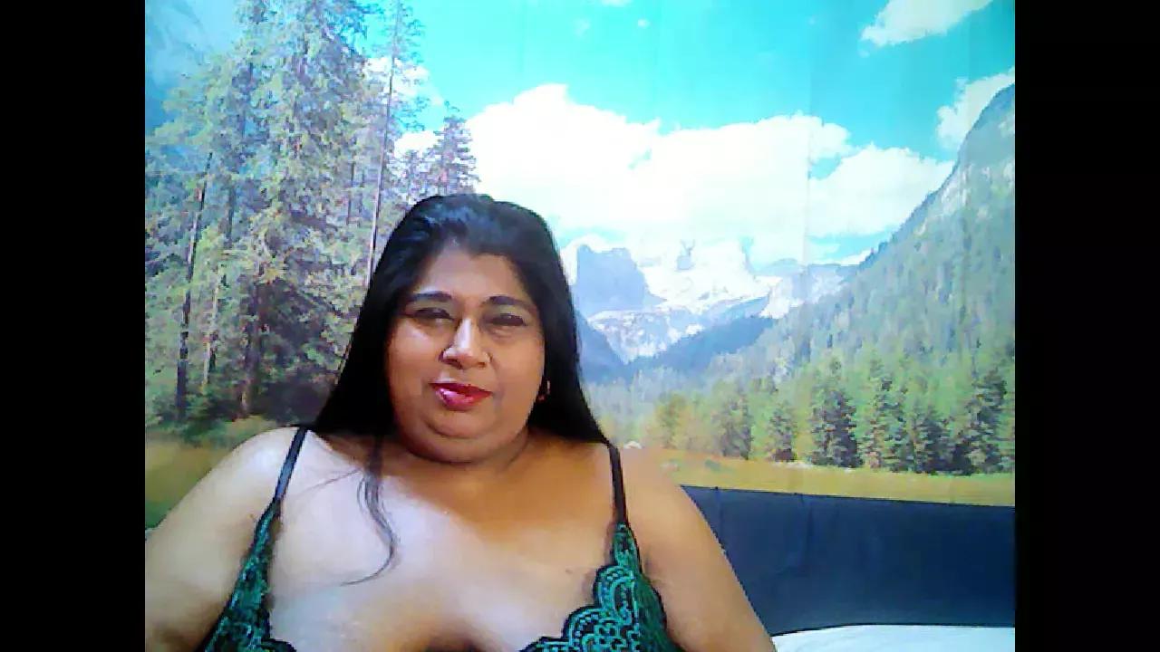 Photos of indianhoney4u from Cherry is Freechat