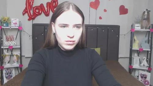 laurahlot from Cherry is Freechat