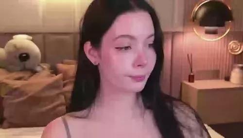 nicolepurton from Cherry is Freechat