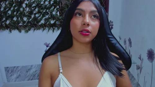sarahbrowm from Cherry is Freechat