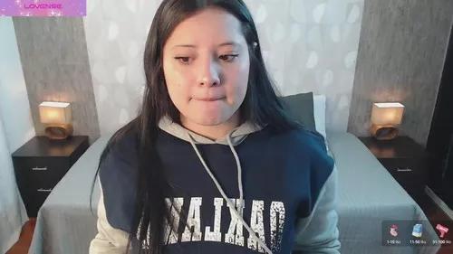 sophiamiller1 from Cherry is Freechat