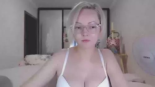 Photos of sophiecrush from Cherry is Freechat