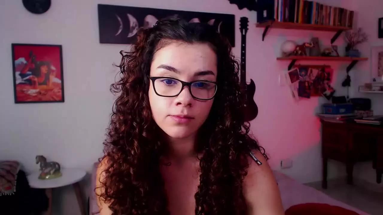 Photos of TinnyFoxxy from Streamray is Freechat