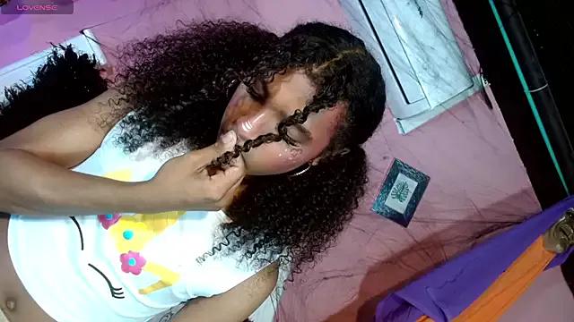 _IsabellaRousse from StripChat is Freechat