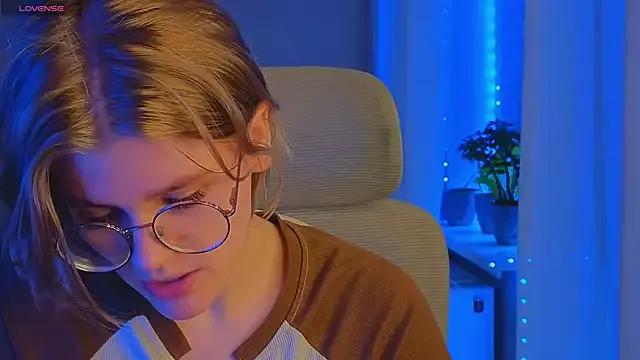 _JessieVibes from StripChat is Freechat
