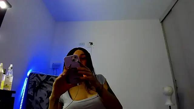 _juliana_star_ from StripChat is Freechat