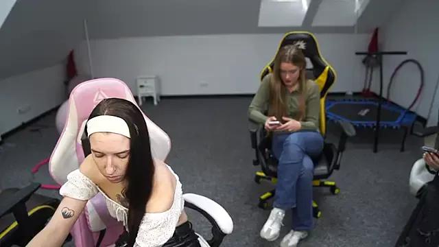 Teen sex cams free adult cams: check-out the satisfaction of conversing and c2c with our stunning models, who will teach you all about seduction and dreams with their smoking hot shapes.