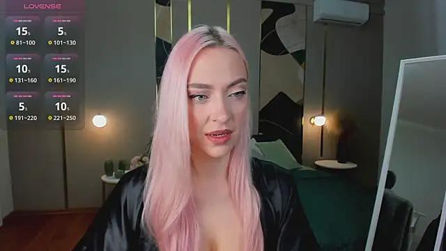 _Miss_Valentina_ from StripChat is Freechat