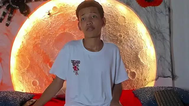 _Noah19 from StripChat is Freechat