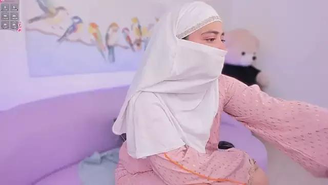 Aaliyah_arabic from StripChat is Freechat