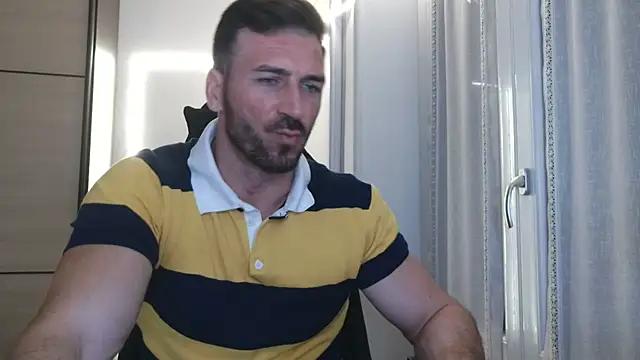 AaronMusclesAndFeet from StripChat is Freechat