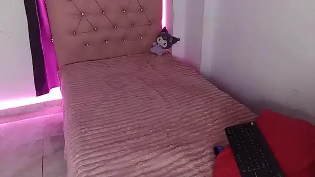 Teen sex cams free adult cams: check-out the satisfaction of conversing and c2c with our stunning models, who will teach you all about seduction and dreams with their smoking hot shapes.