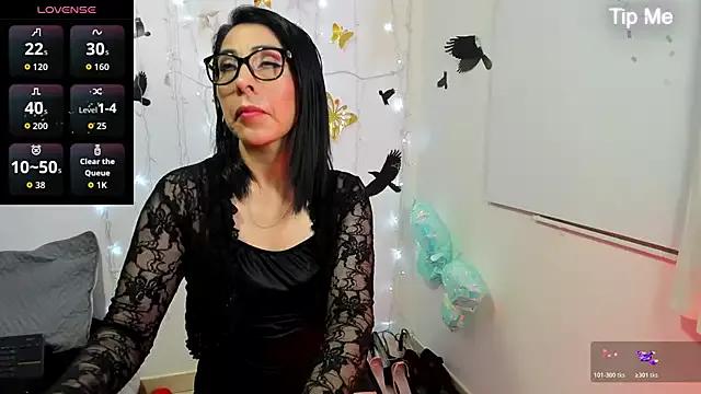 AdelleLennox_cg from StripChat is Freechat