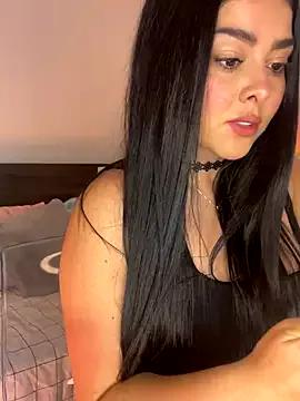 Adriana_soy from StripChat is Freechat