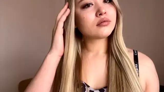 Teen sex cams free adult cams: check-out the satisfaction of conversing and c2c with our stunning models, who will teach you all about seduction and dreams with their smoking hot shapes.