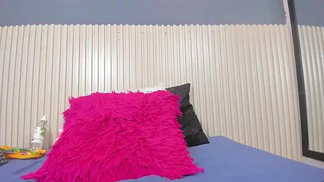 Aida-nicolle from StripChat