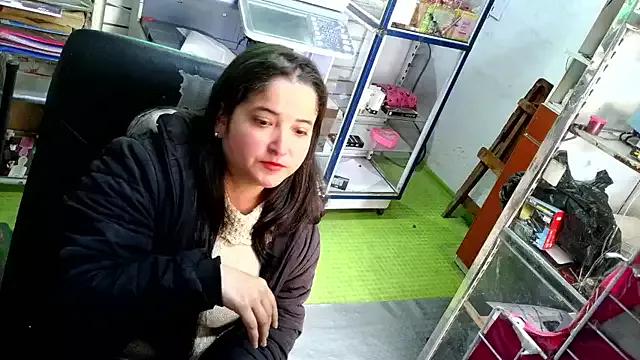 Ainaraazul from StripChat is Freechat