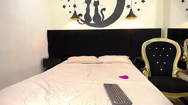 Teen sex cams free adult cams: check-out the satisfaction of conversing and c2c with our stunning models, who will teach you all about seduction and dreams with their smoking hot shapes.