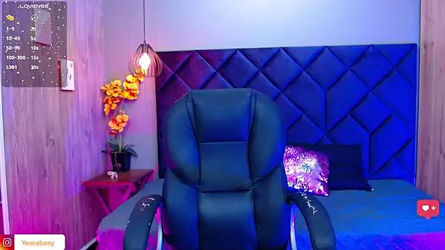 Aisha_violet from StripChat is Freechat
