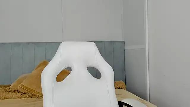 alana_brunette_ from StripChat is Freechat