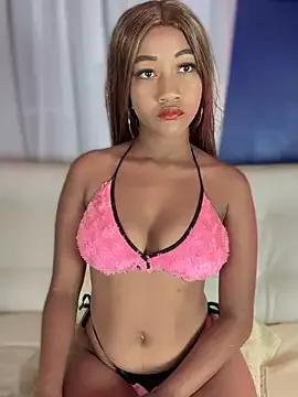 AleezaFrench from StripChat is Freechat