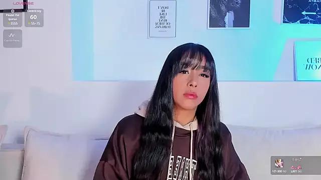 Aleja_ruizz from StripChat is Freechat