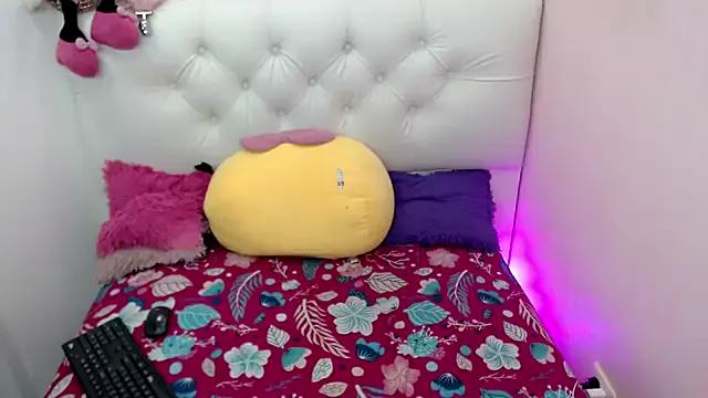 Teen sex cams free adult cams: check-out the satisfaction of conversing and c2c with our stunning models, who will teach you all about seduction and dreams with their smoking hot shapes.