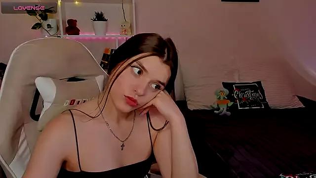 Teen sex cams free adult cams: check-out the satisfaction of conversing and c2c with our stunning models, who will teach you all about seduction and dreams with their smoking hot shapes.