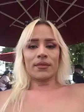 alexawinterrr from StripChat is Freechat